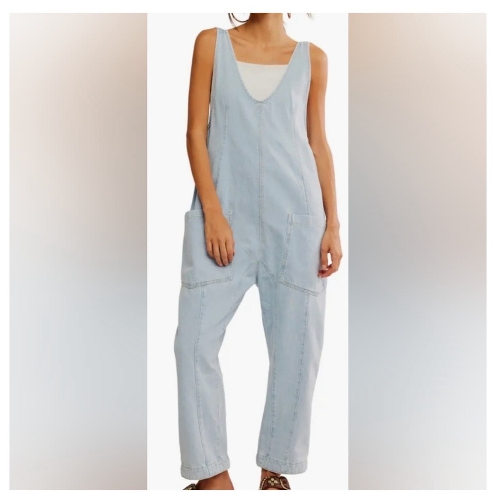 We The Free Free People Light Wash Denim Jumpsuit Size S V-Neck Baggy Overalls